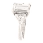 18Carat White Gold 2.01ct Diamond Solitaire w/ 1.50ct Accents Ring (Size J 1/2) 6x8mm Head - Image 3