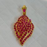 18Carat Yellow Gold 10.00ct Ruby Cluster Pendant - Image 6